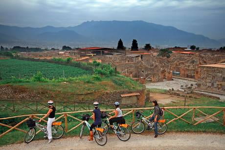In bici a Pompei