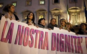 Manifestazione di donne per la dignità