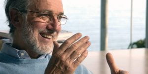 Renzo Piano: busto di uomo con barba e occhiali