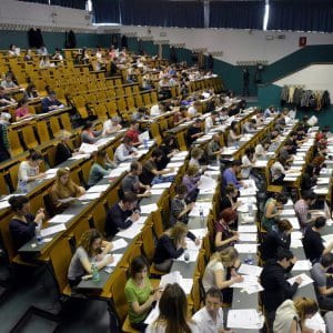 La lettera dei 600 docenti universitari al governo: “Molti studenti scrivono male, intervenite”